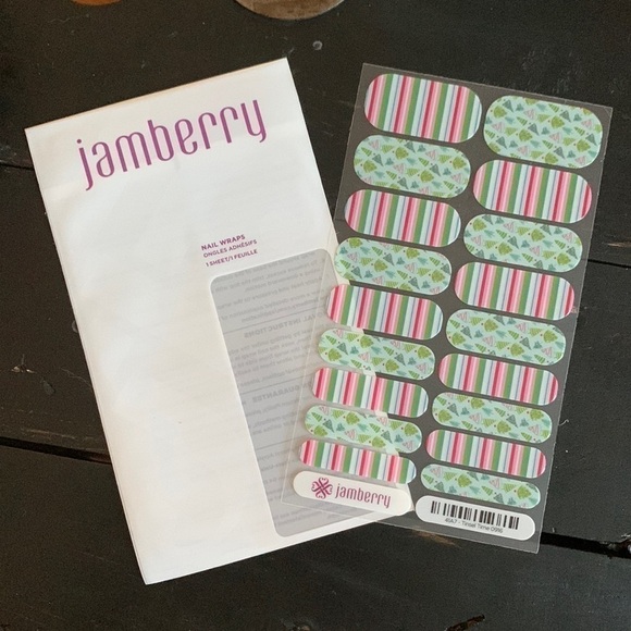 Jamberry Christmas Nail Wraps - Tinsel Time - Picture 2 of 9